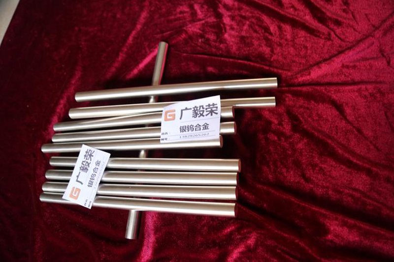 银片定制业：文化传承与时尚碰撞的艺术